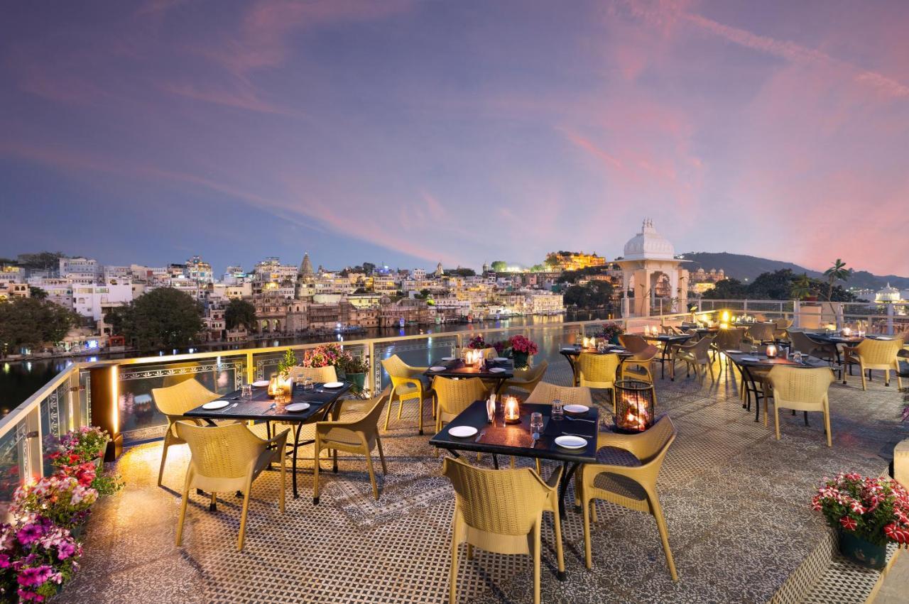Sarovar - Lake Facing Boutique Hotel On Lake Pichola Udaipur Esterno foto