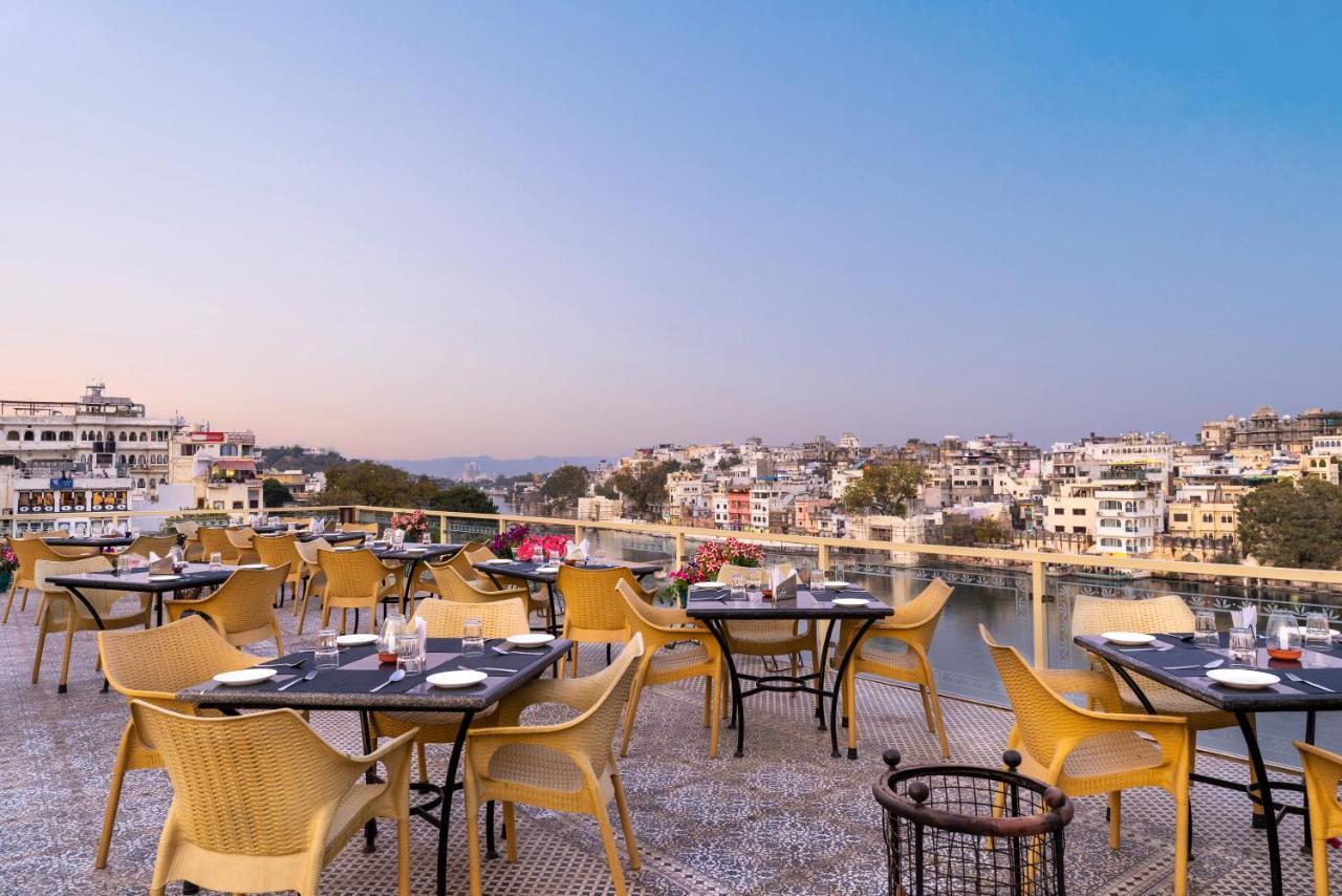 Sarovar - Lake Facing Boutique Hotel On Lake Pichola Udaipur Esterno foto