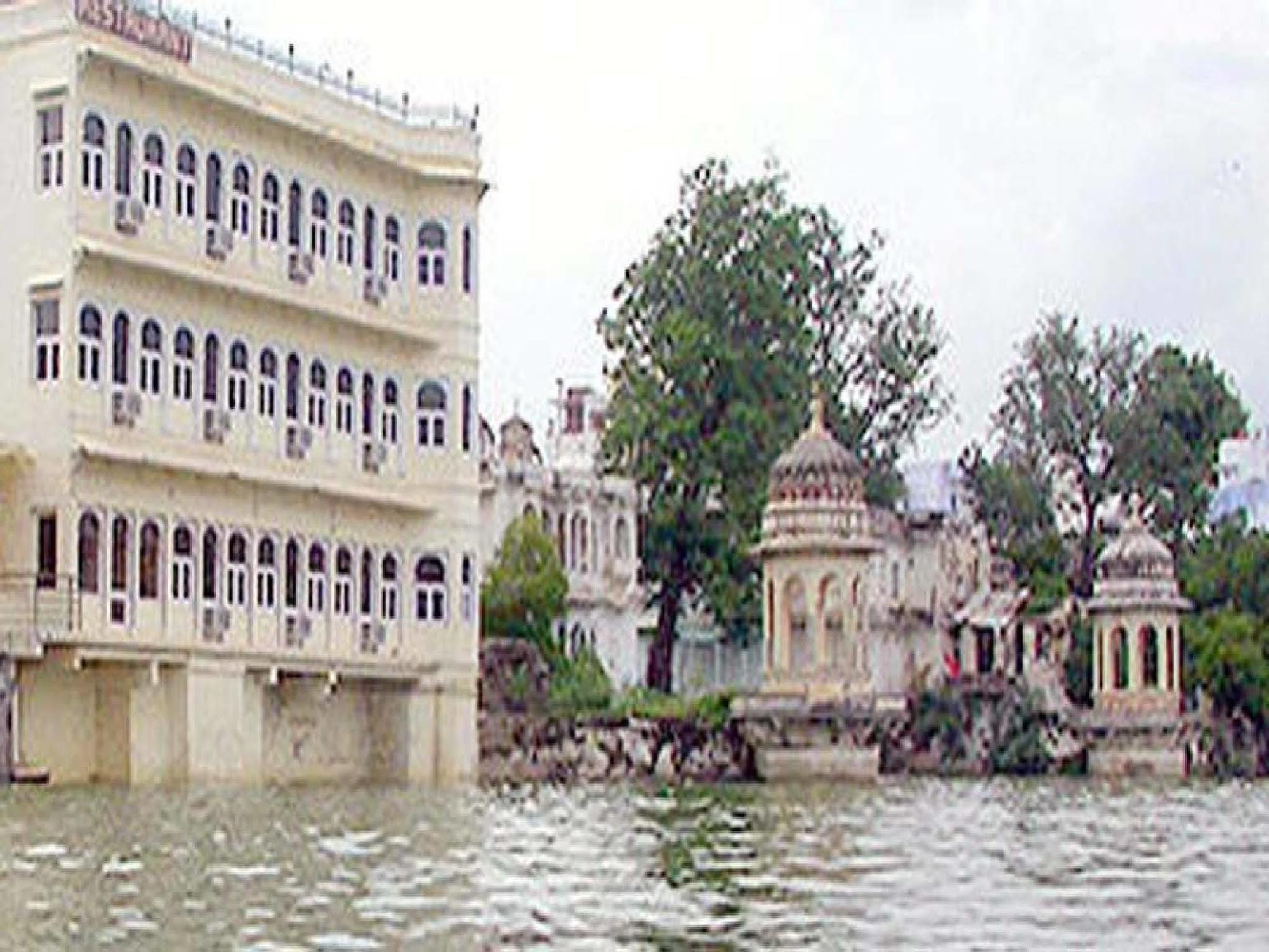 Sarovar - Lake Facing Boutique Hotel On Lake Pichola Udaipur Esterno foto