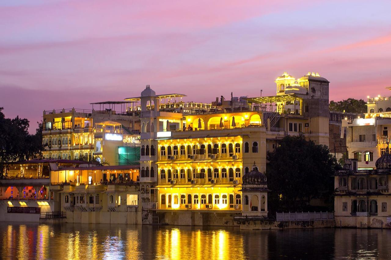 Sarovar - Lake Facing Boutique Hotel On Lake Pichola Udaipur Esterno foto