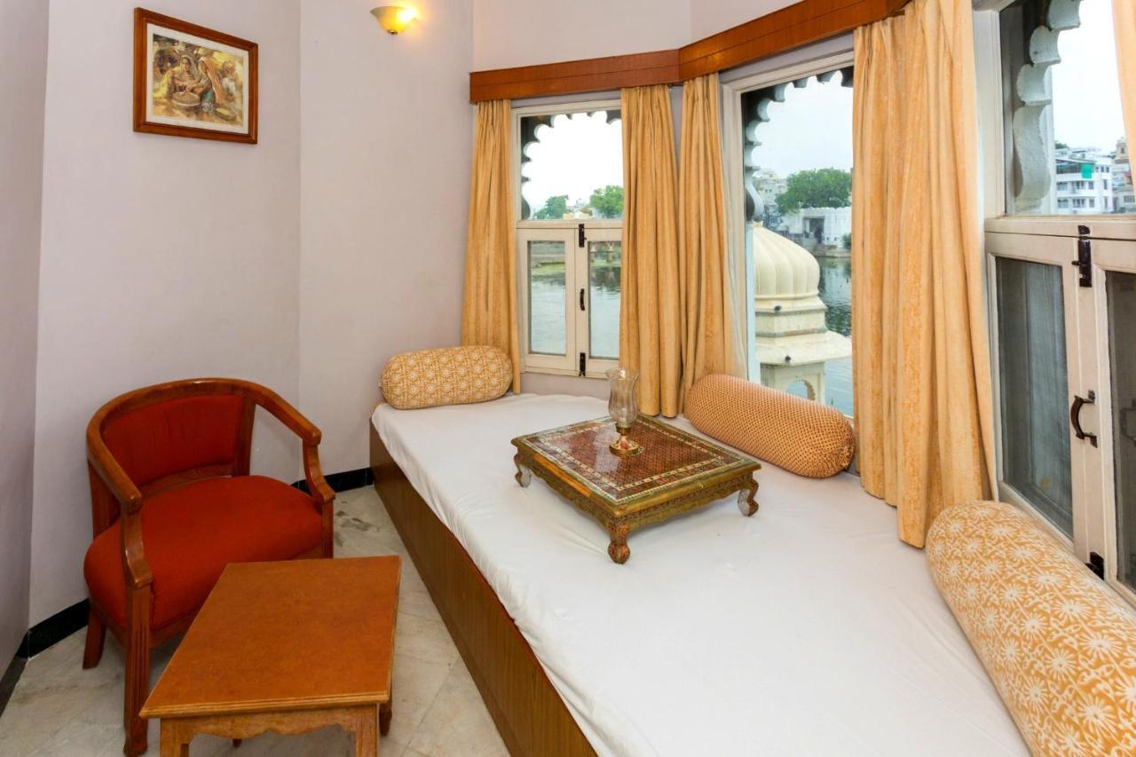 Sarovar - Lake Facing Boutique Hotel On Lake Pichola Udaipur Esterno foto