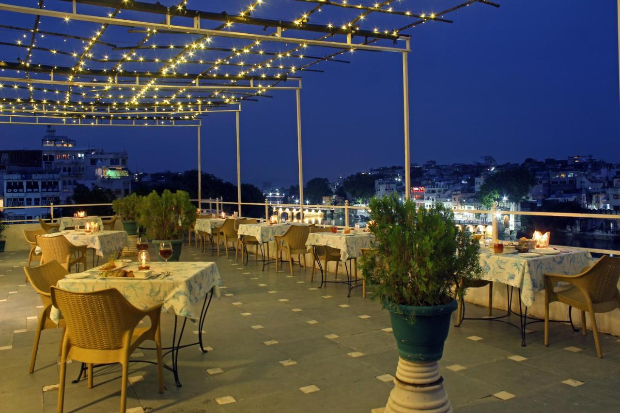 Sarovar - Lake Facing Boutique Hotel On Lake Pichola Udaipur Esterno foto