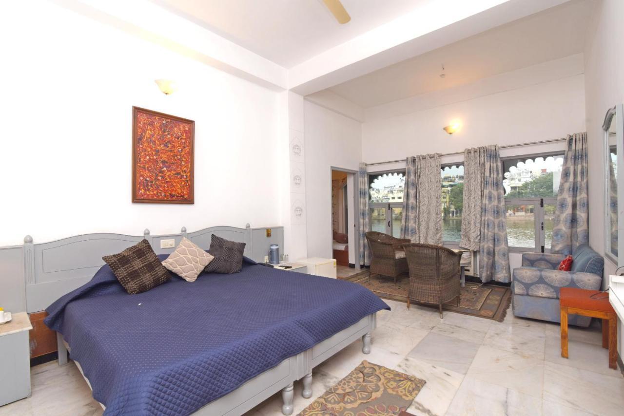 Sarovar - Lake Facing Boutique Hotel On Lake Pichola Udaipur Esterno foto