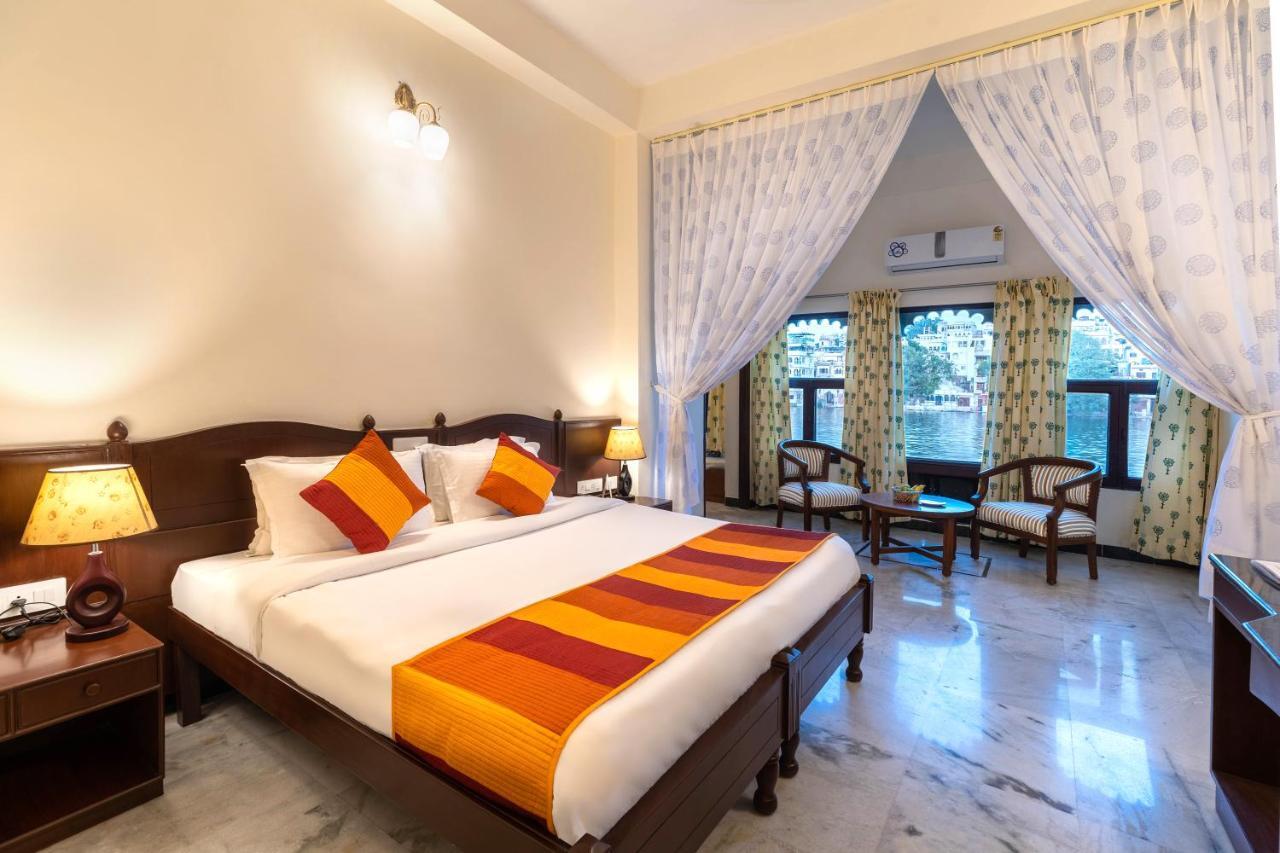 Sarovar - Lake Facing Boutique Hotel On Lake Pichola Udaipur Esterno foto