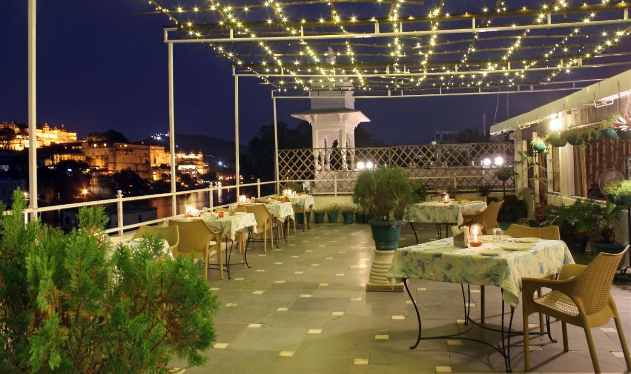 Sarovar - Lake Facing Boutique Hotel On Lake Pichola Udaipur Esterno foto