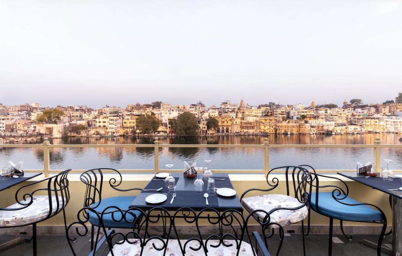 Sarovar - Lake Facing Boutique Hotel On Lake Pichola Udaipur Esterno foto